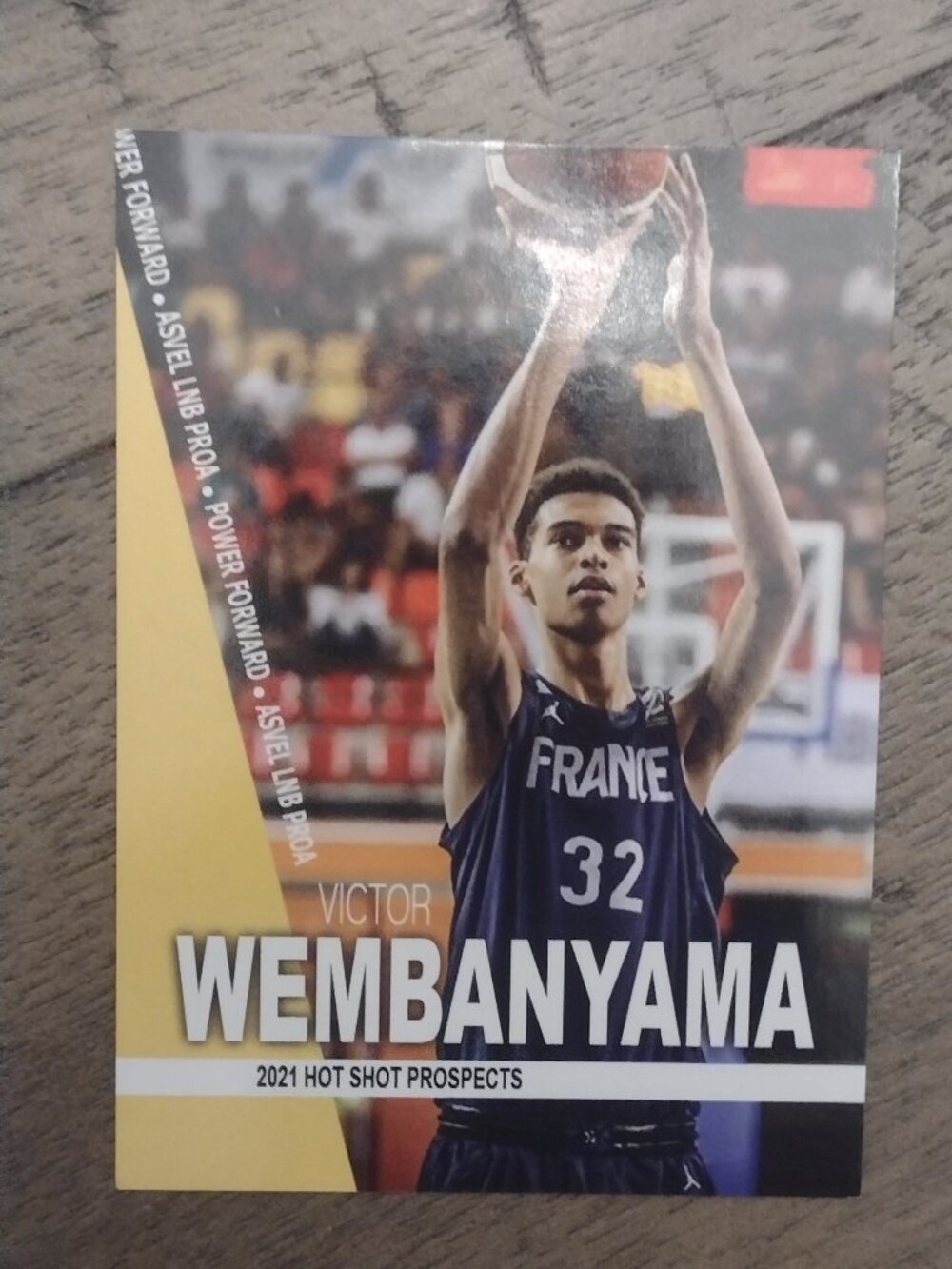 Hot Shot Prospects Victor Wemby Wembanya basketball card 2021